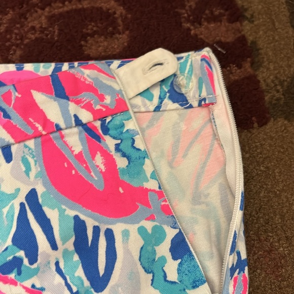 HAZELLE STRETCH SHORTS - Picture 5 of 6